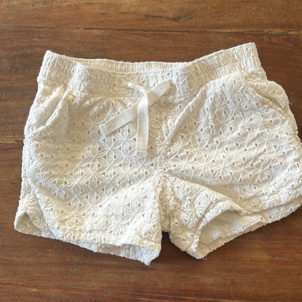 Old Navy white lace shorts, girls size large, 10/12